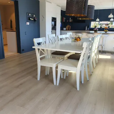 Spacious And Kid Friendly With Garden Βίλα Stange