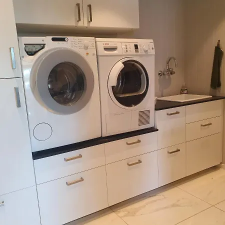 Spacious And Kid Friendly With Garden *