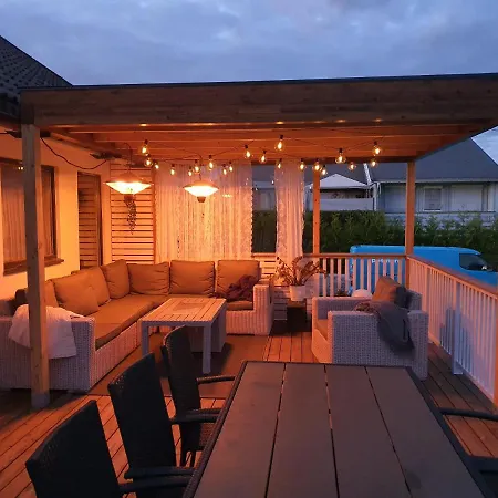 Βίλα Spacious And Kid Friendly With Garden *